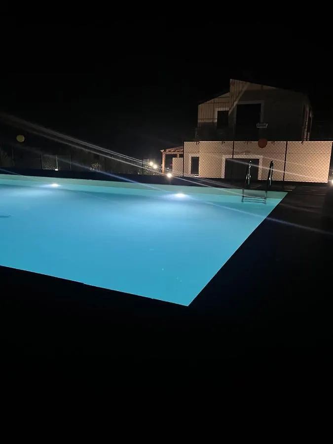 Casa Vacanze Villa Ale Альтавилла-Милича
